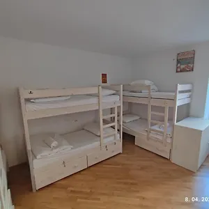  Hostel Impact House Kroatien