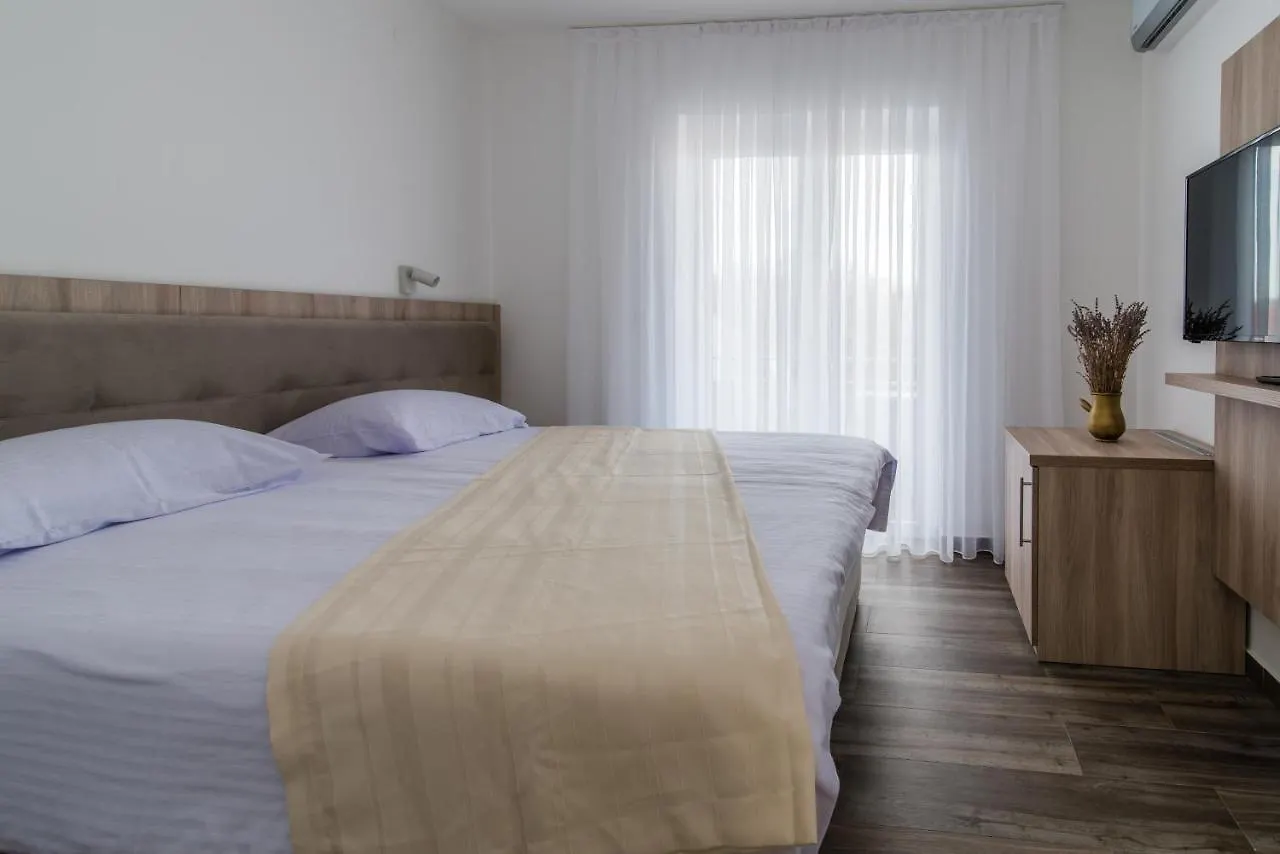 Apartments & Rooms Lavanda Malinska Guest house