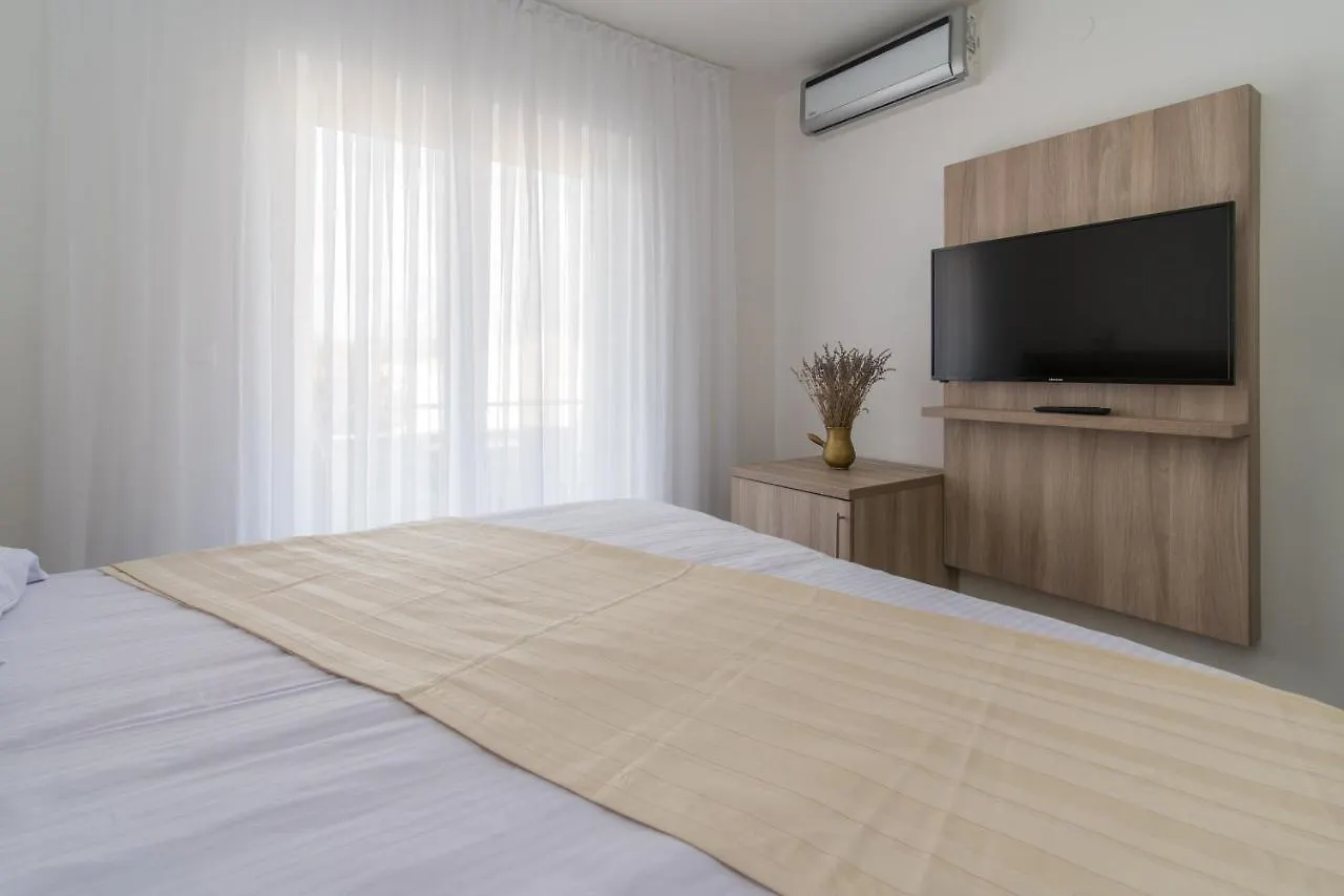 Guest house Apartments & Rooms Lavanda Malinska